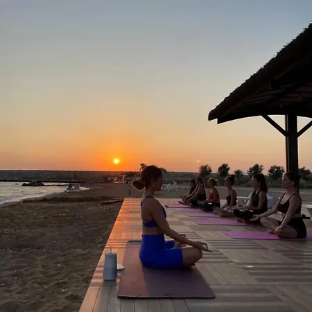 In Thalassa & Retreat * Vokolidha