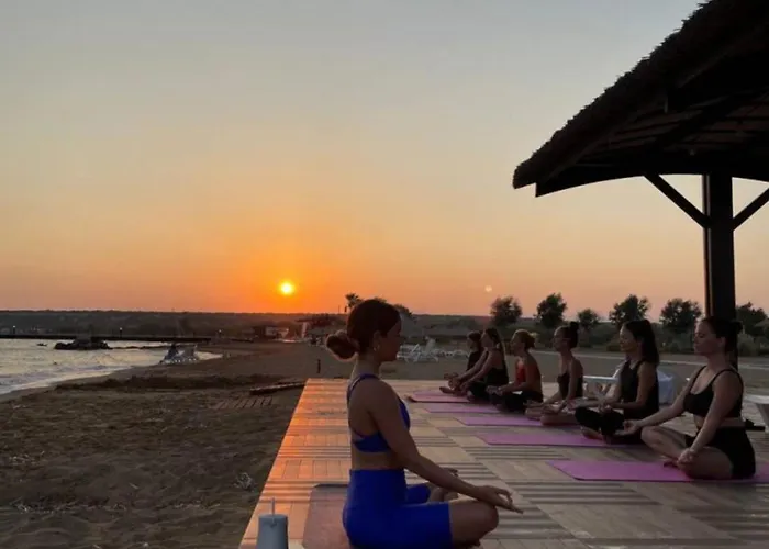 In Thalassa & Retreat * Vokolidha